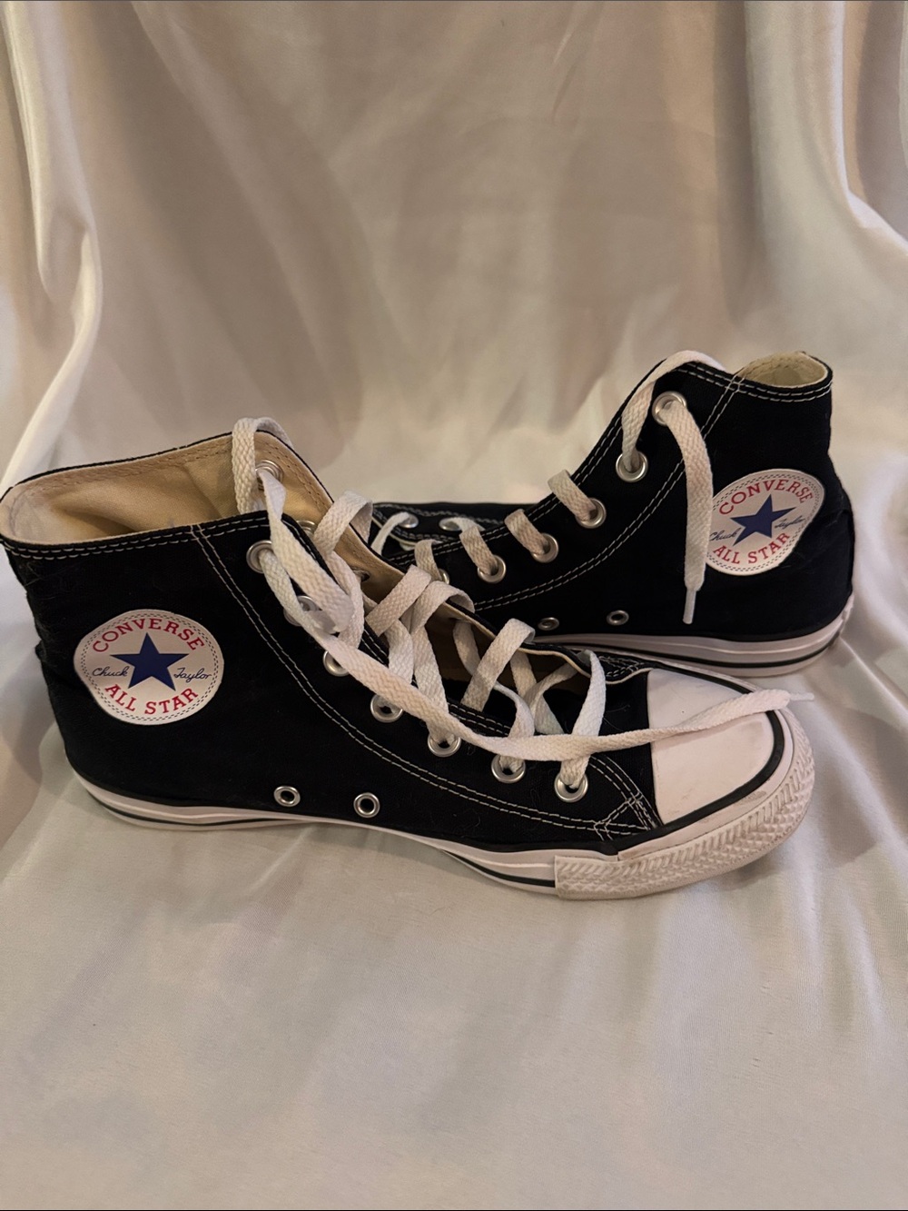 Converse Black and White High Top  Chuck Taylor shoes- women size 8 - Picture 2 of 7